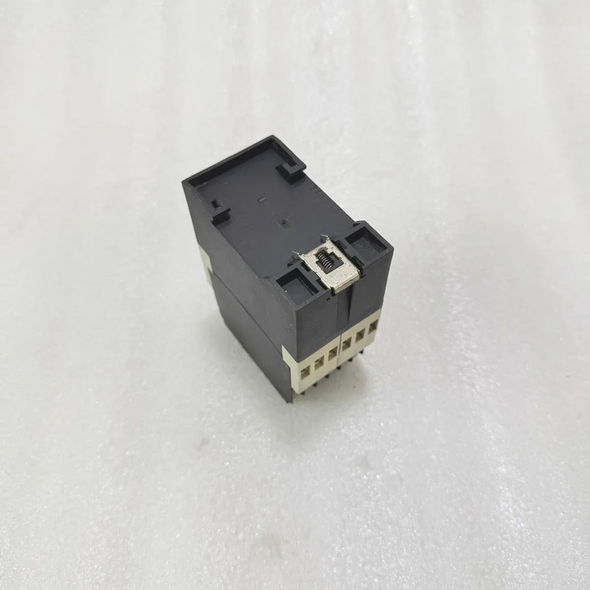 Entrelec Schiele MBN Timetron 2.440.011.12 Multifunction Timer Pre-Owned