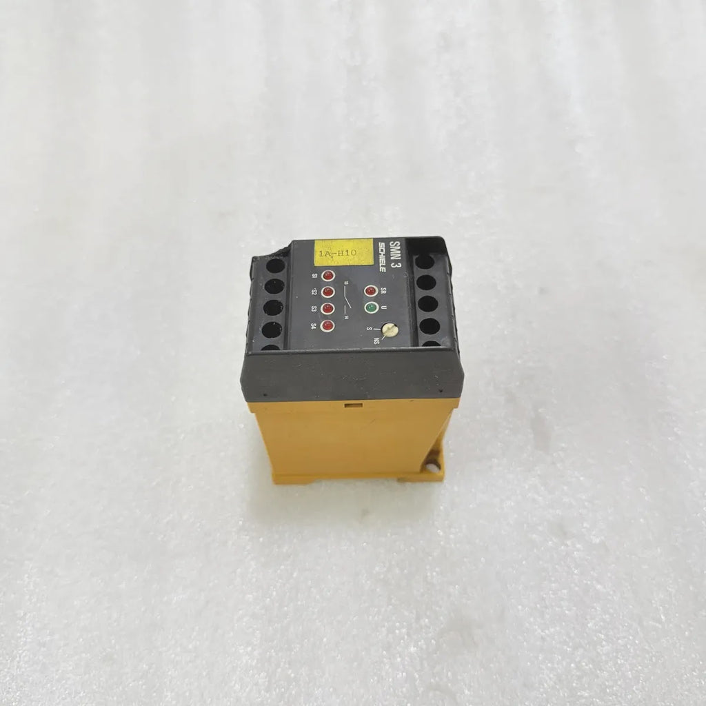 Schiele SMN 3 2.417.390.01 Safety Relay 110V AC/DC 250V Pre-Owned