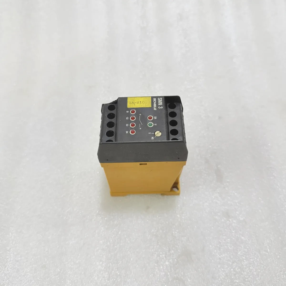 Schiele SMN 3 2.417.390.01 Safety Relay 110V AC/DC 250V Pre-Owned