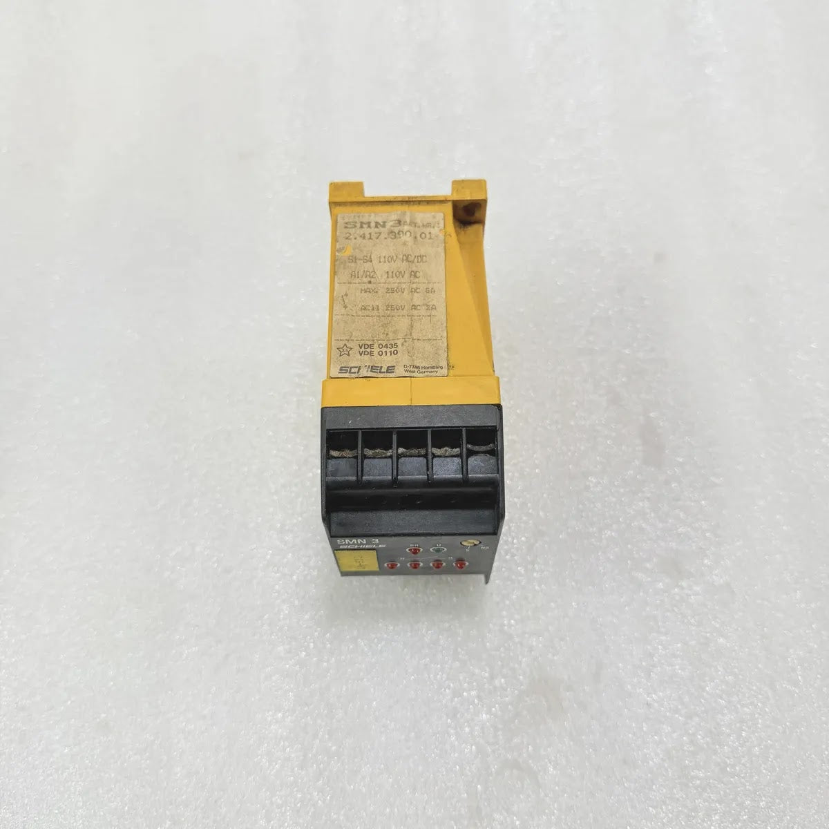 Schiele SMN 3 2.417.390.01 Safety Relay 110V AC/DC 250V Pre-Owned