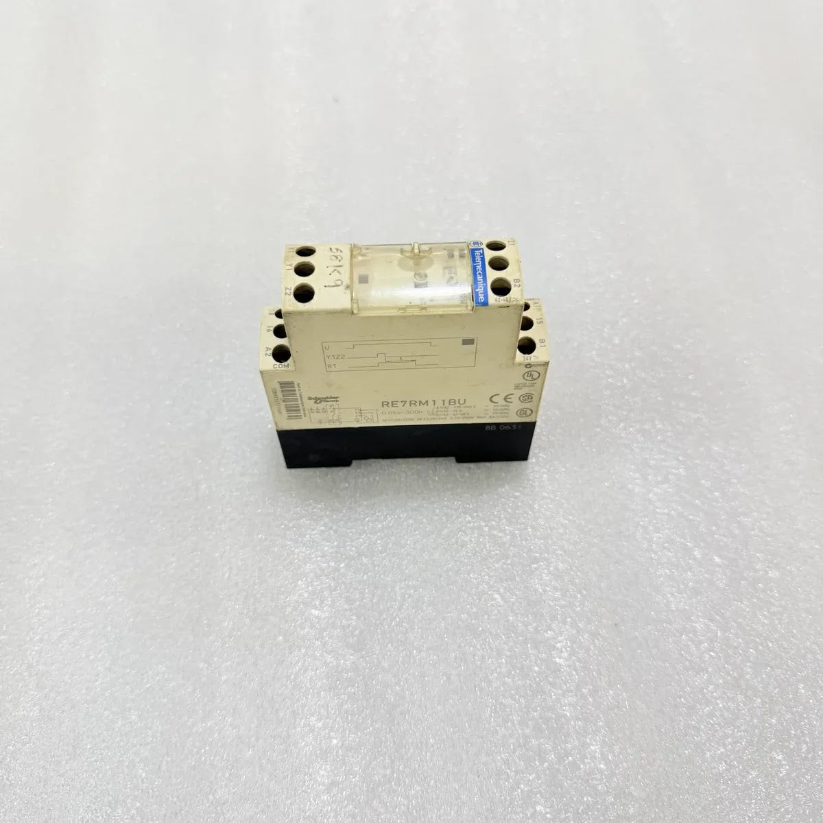 TELEMECANIQU RE7RM11BU Timing Relay 0.05s-300h 110-240V AC/DC 1 C/O 8A Pre-Owned