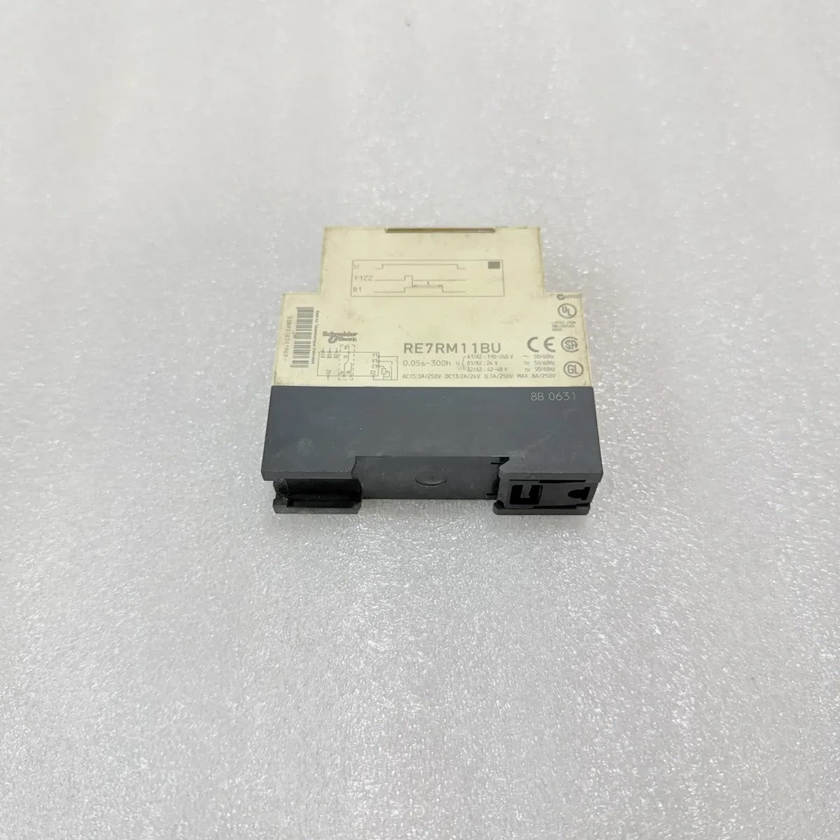 TELEMECANIQU RE7RM11BU Timing Relay 0.05s-300h 110-240V AC/DC 1 C/O 8A Pre-Owned