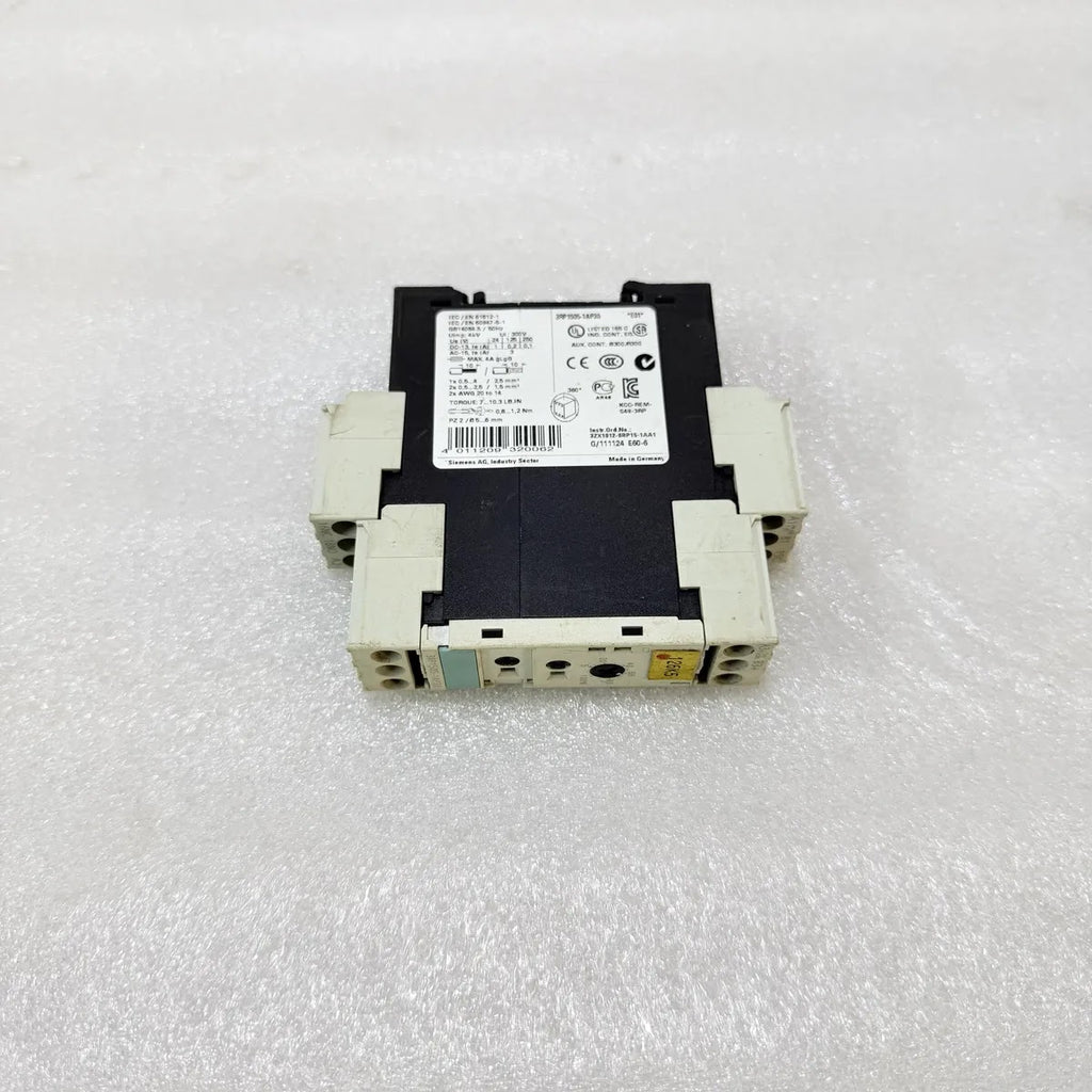 Siemens 3RP1505-1AP30 SIRIUS Multifunction Timing Relay DIN Rail
