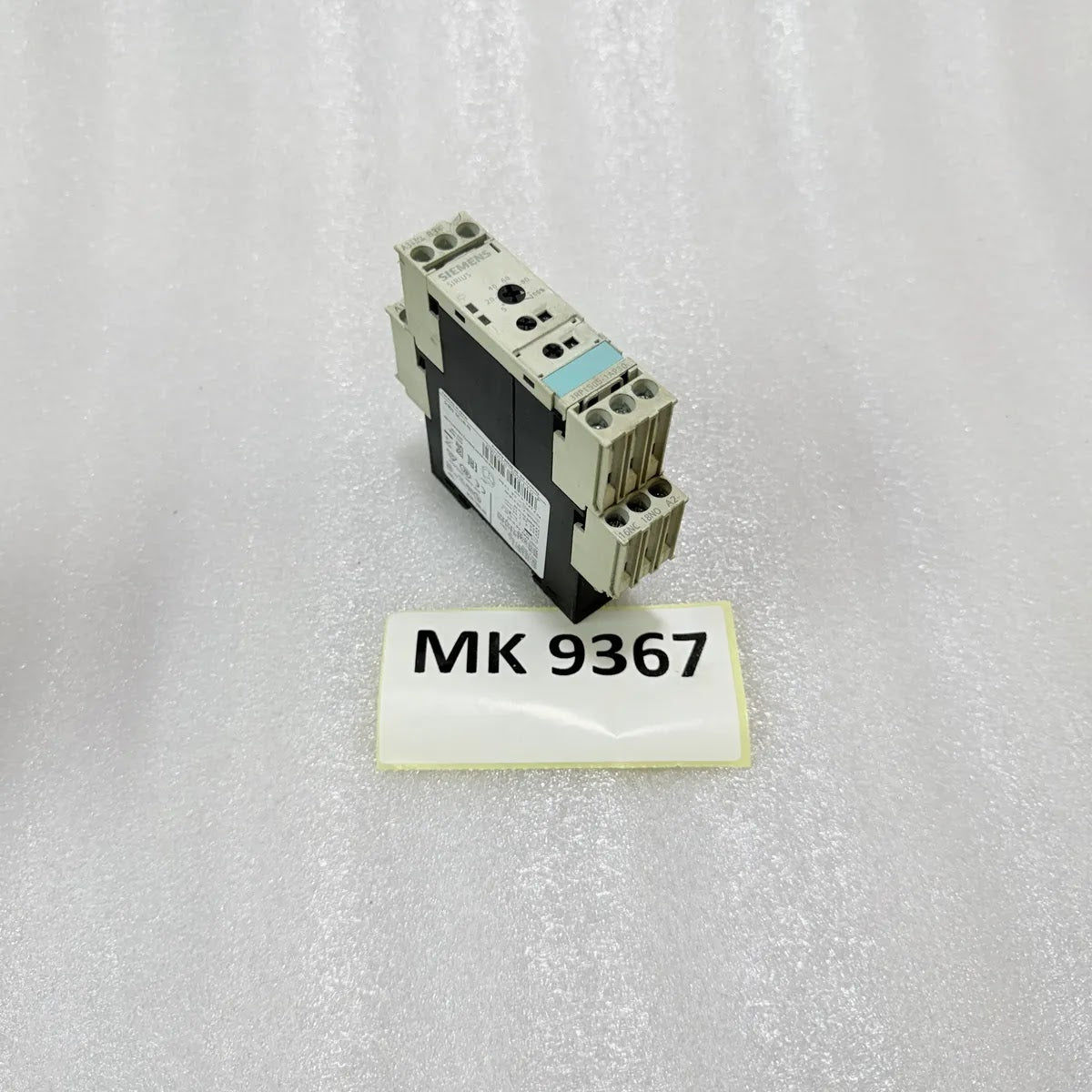 Siemens 3RP1505-1AP30 SIRIUS Multifunction Timing Relay DIN Rail Pre-Owned