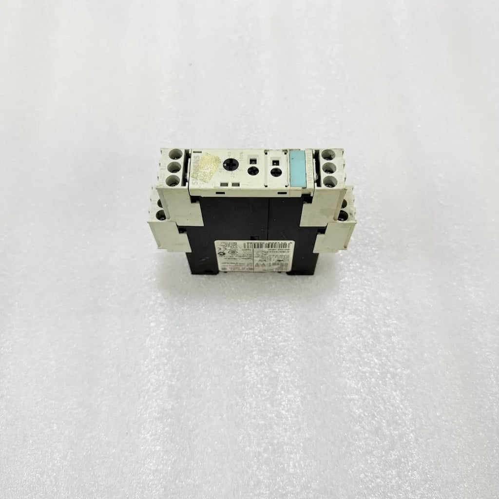 Siemens 3RP1505-1BP30 SIRIUS Multifunction Timing Relay DIN Rail