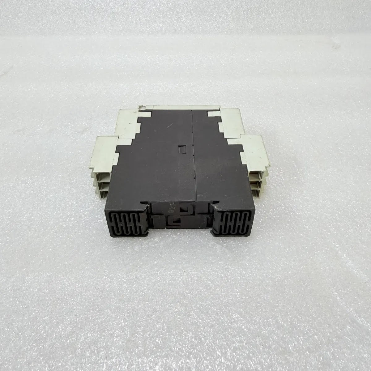Siemens 3RP1505-1BP30 SIRIUS Multifunction Timing Relay DIN Rail