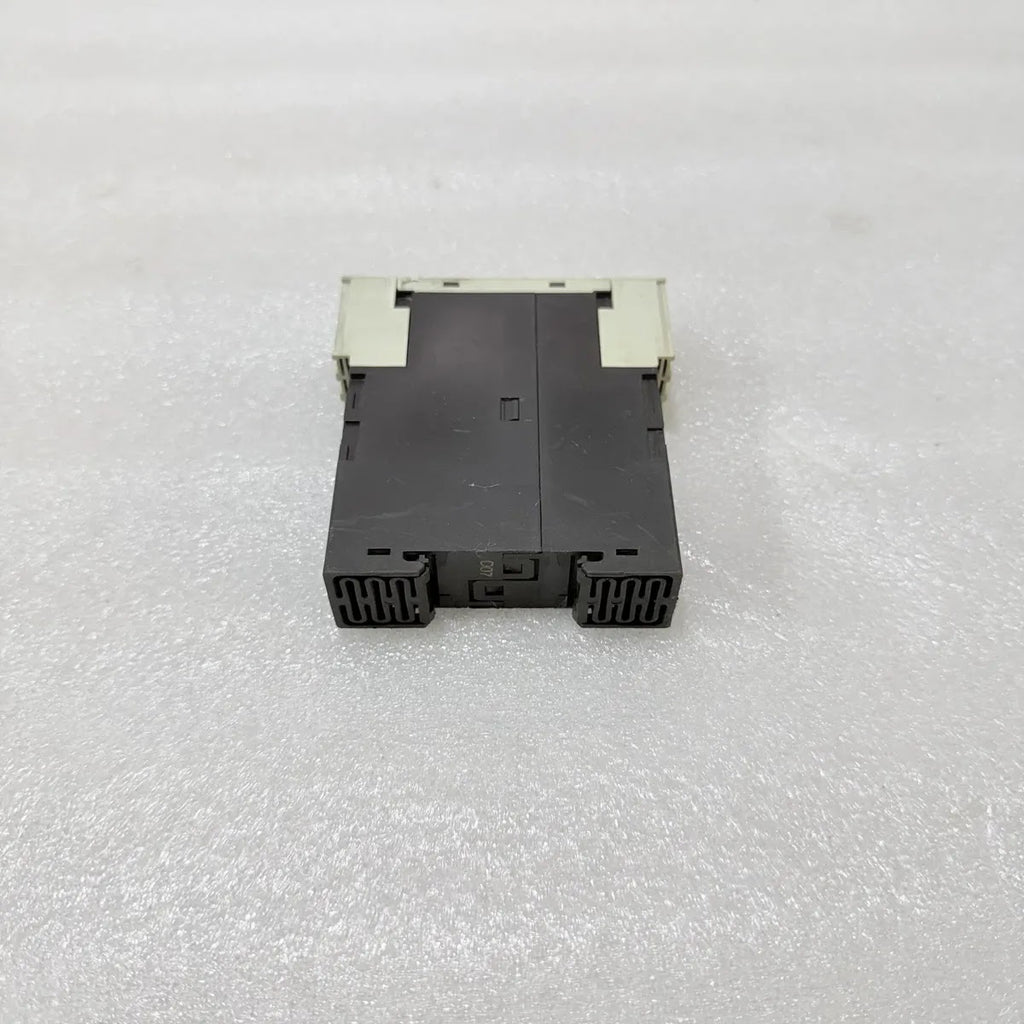 Siemens 3RP1540-1AN31 Off-Delay Timing Relay 200-240V