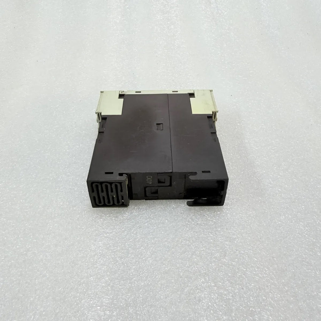 SIEMENS 3RP1540-1AN31 OFF-DELAY TIMING RELAY 200-240V