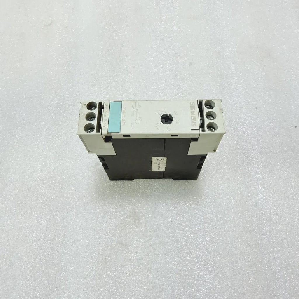 Siemens 3RP1576-1NM20 Star Delta Timing Relay