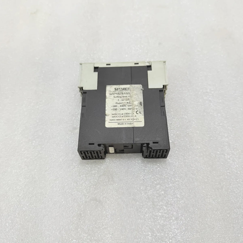 Siemens 3RP1576-1NM20 Star Delta Timing Relay