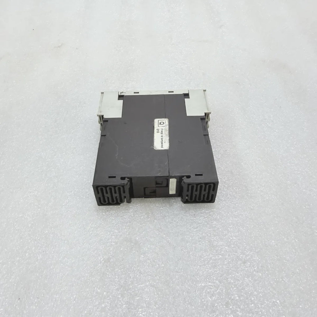 Siemens 3RP1576-1NM20 Star Delta Timing Relay