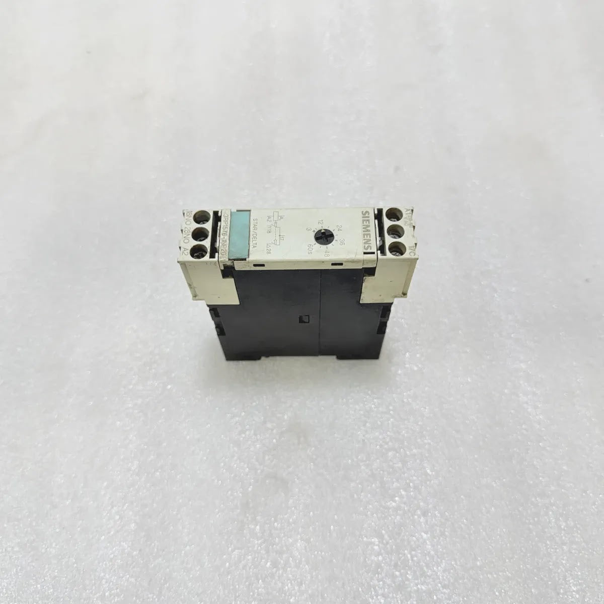 Siemens 3RP1576-1NP20 Star Delta Timing Relay