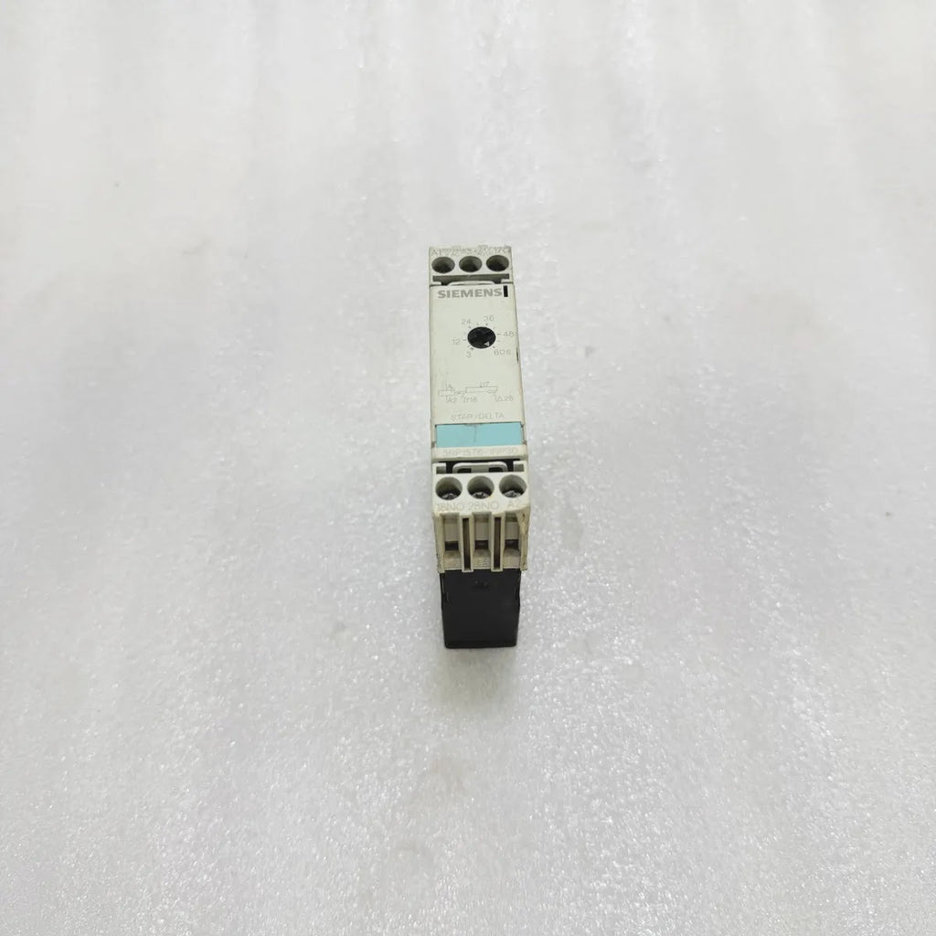Siemens 3RP1576-1NP30 Star Delta Timing Relay