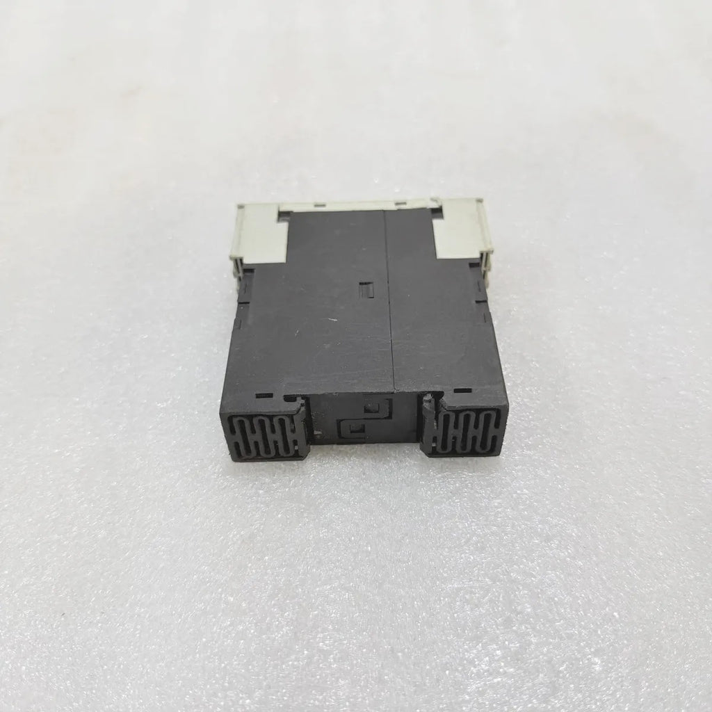 Siemens 3RP1576-1NP30 Star Delta Timing Relay