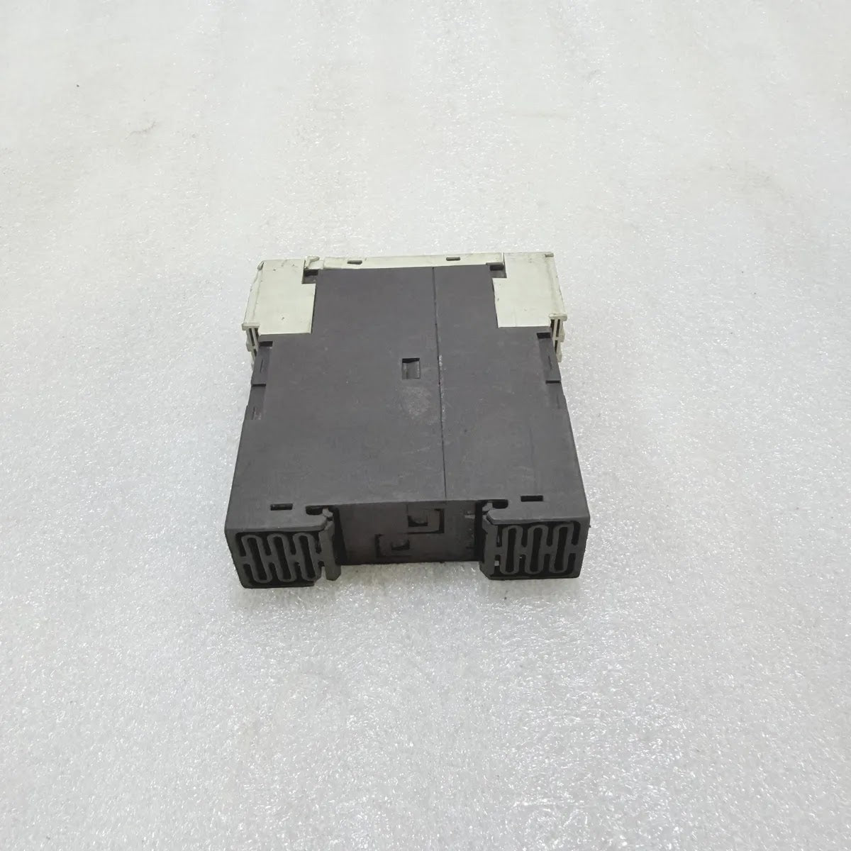 Siemens 3RP1576-1NP30 Star Delta Timing Relay