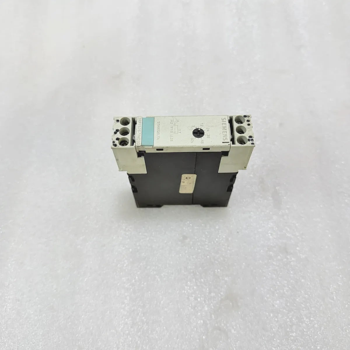 Siemens 3RP1576-1NQ30 Star Delta Timing Relay