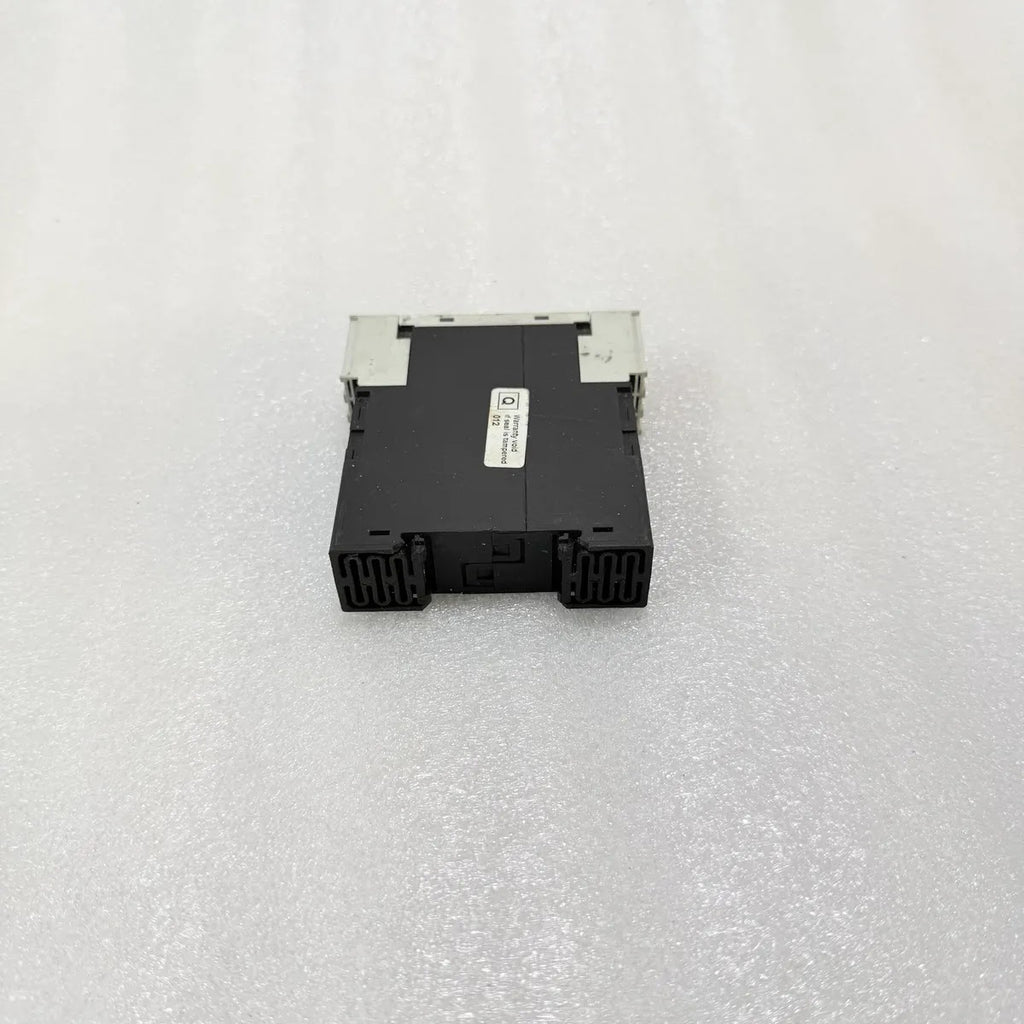 Siemens 3RP1576-1NP30 Star-Delta Timing Relay 3-60s 200-240V / 24V AC/DC