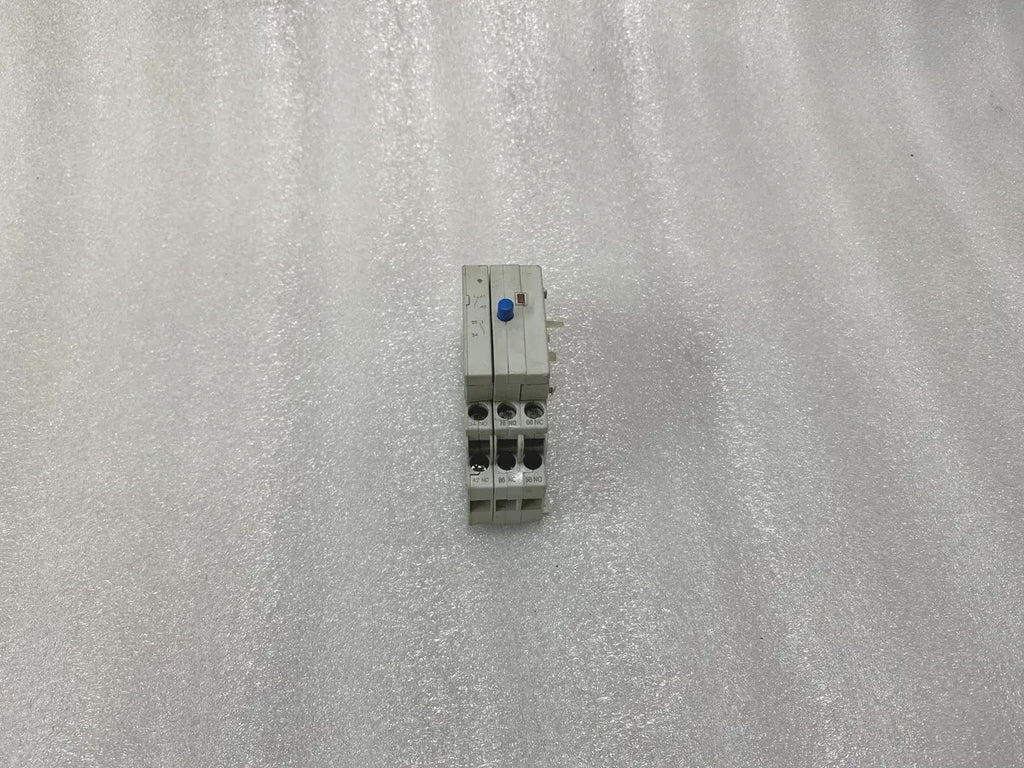 Siemens 3RV1901-1A Auxiliary Switch + 3RV1921-1M Signalling Switch