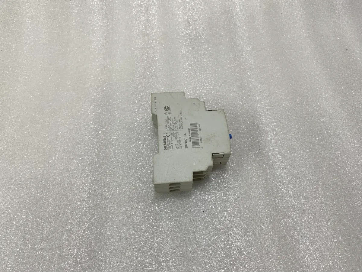 Siemens 3RV1901-1A Auxiliary Switch + 3RV1921-1M Signalling Switch