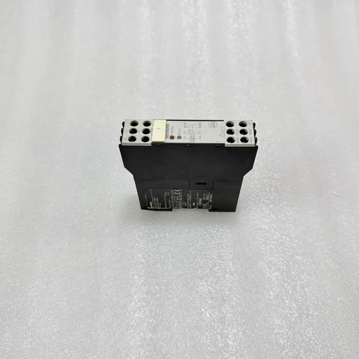 Siemens 3UN2100-0AN7 Thermistor Motor Protection Relay 220-240V 1NO 1NC