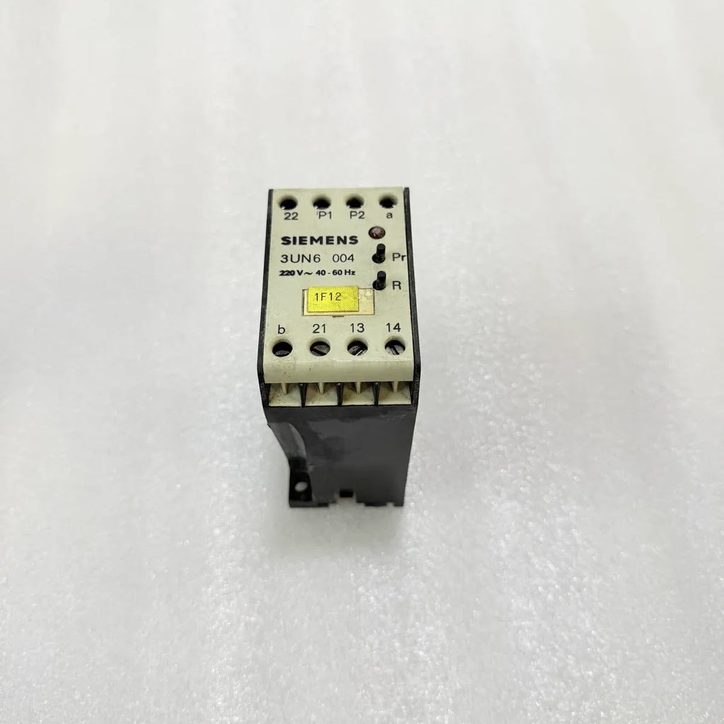 Siemens 3UN6 004 Thermistor Motor Protection Relay 220V PTC Input