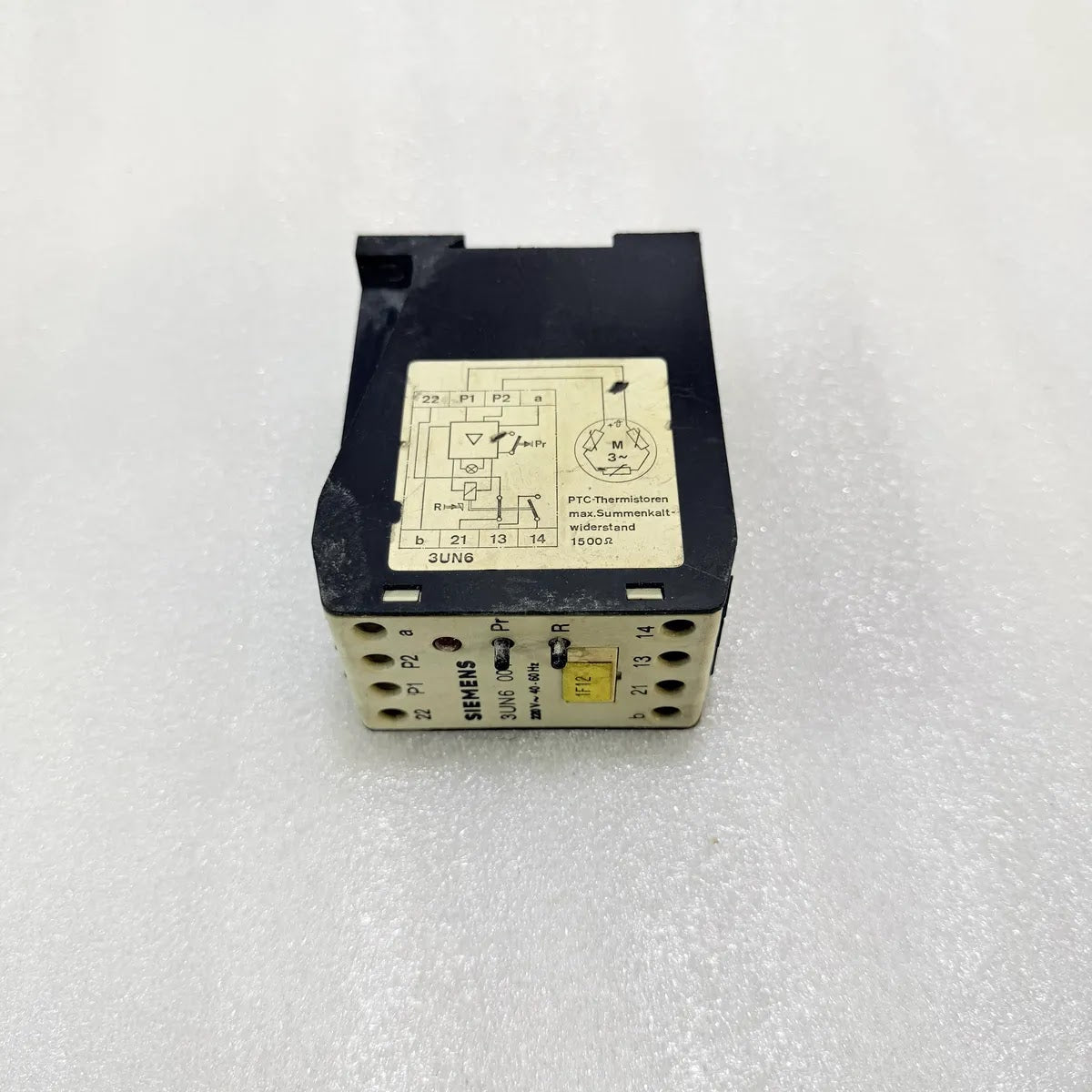 Siemens 3UN6 004 Thermistor Motor Protection Relay 220V PTC Input