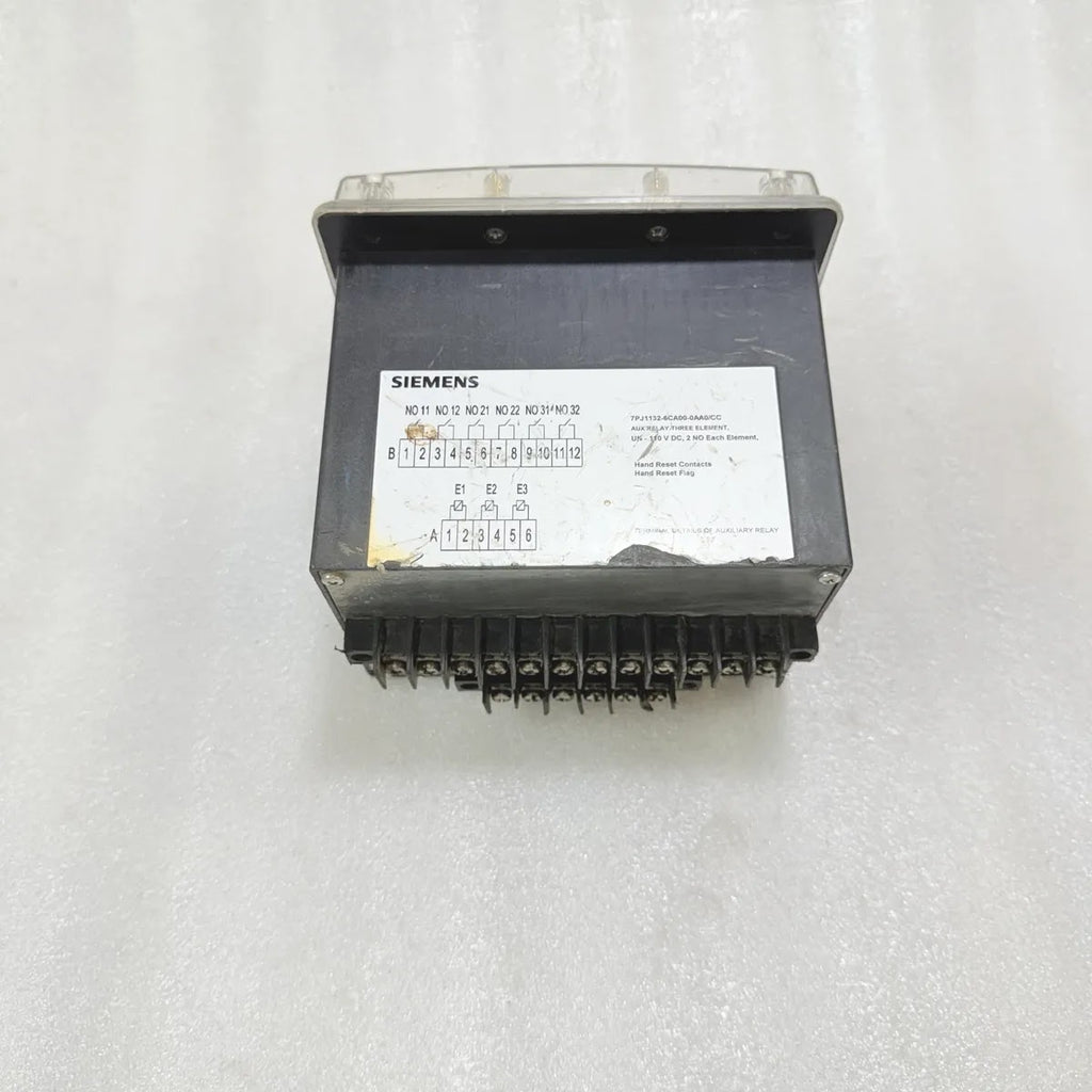 Siemens 7PJ1132-HR Auxiliary Relay DC 110V 2NO Pre-Owned