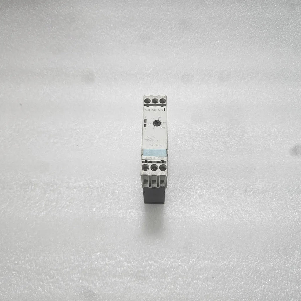 Siemens 3RP1513-1AP30 On Delay Timer Relay 5-100s 24V 200-240V