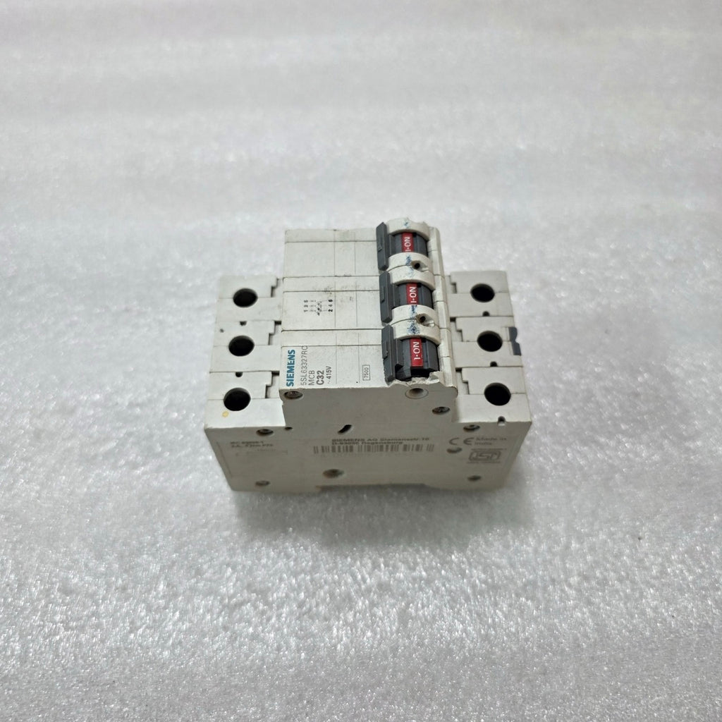 SIEMENS 5SL63327RC 3P TRIPLE POLE 32A MINIATURE CIRCUIT BREAKER MCB 415V 7.5KA
