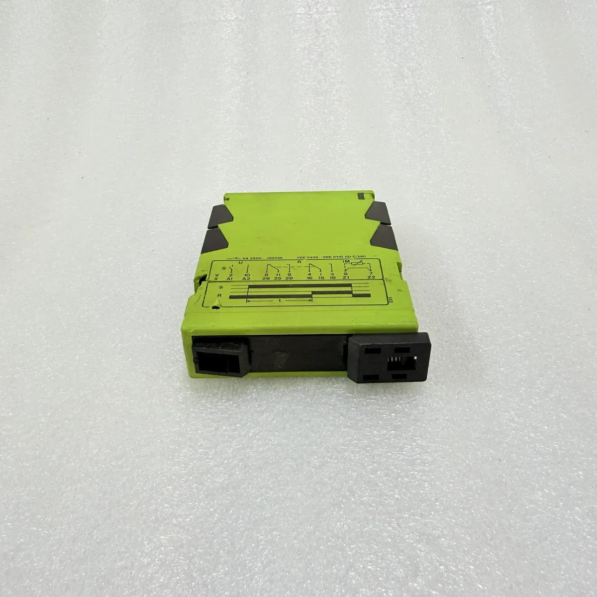 Tele E2X Timing Relay 230V AC 50/60Hz DIN Rail MINOR DAMAGE