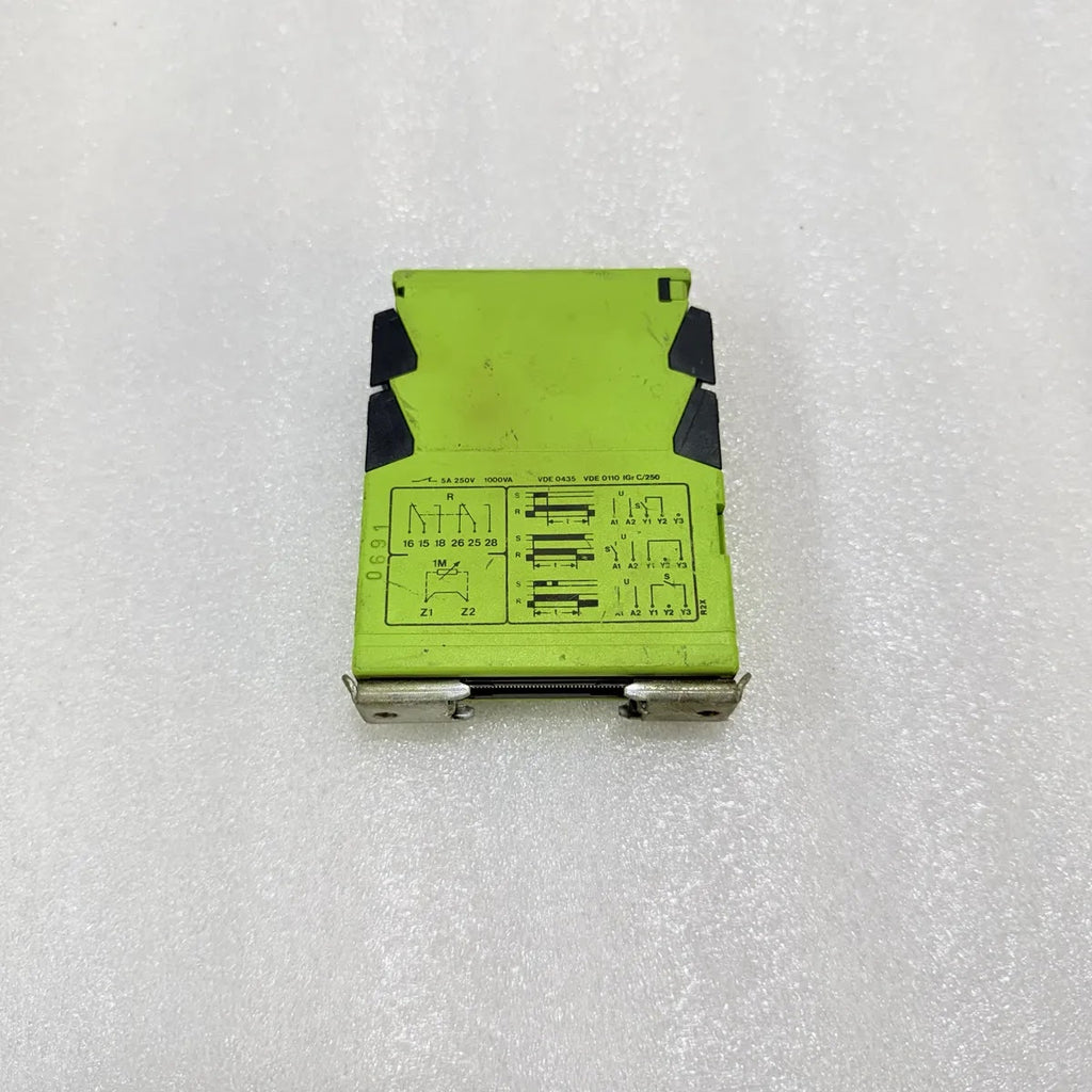 Tele R2X20 Monitoring Relay 230V AC Time/Level Dial DIN Rail