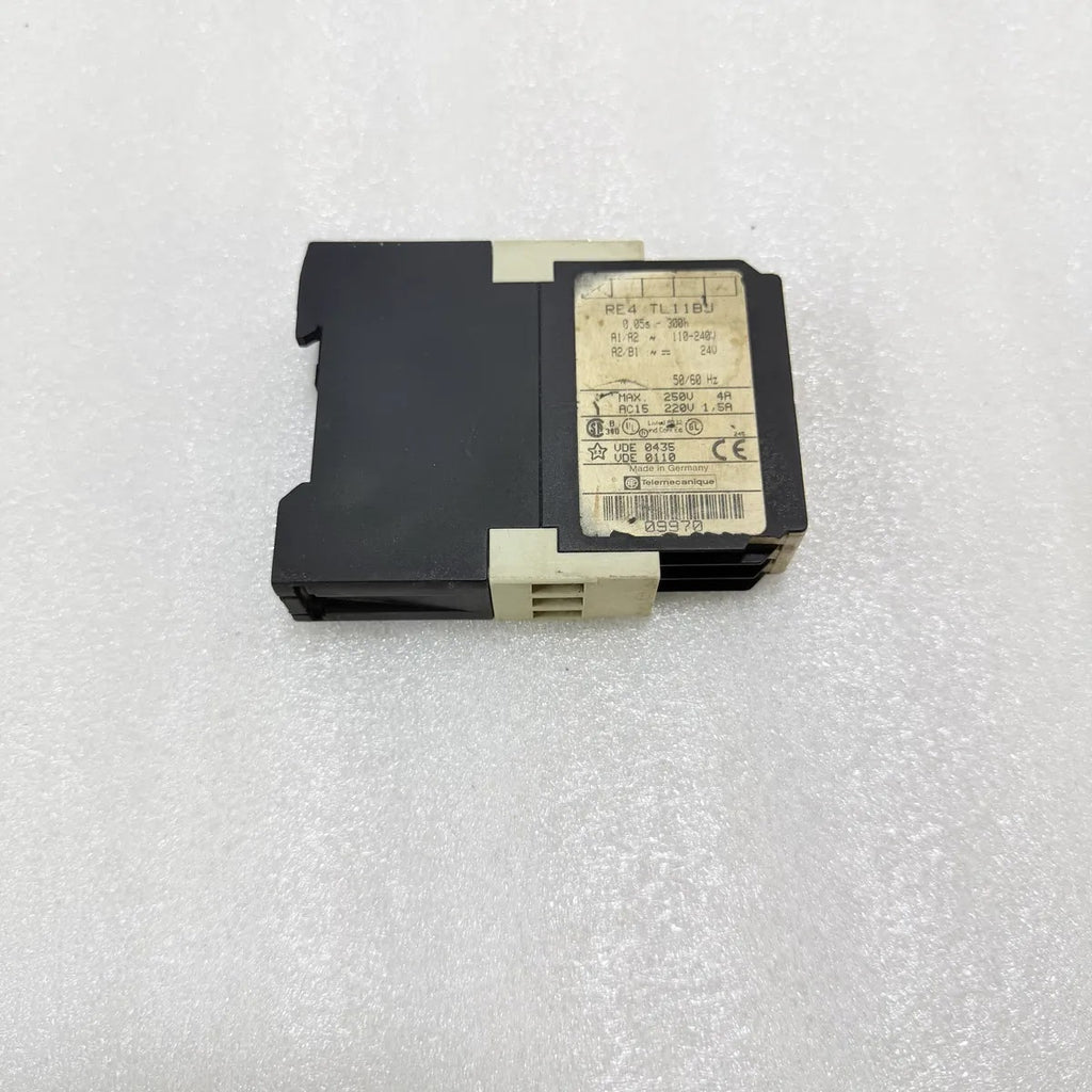 Telemecanique RE4TL11BU Timing Relay 0.05s-300h 110-240V / 24V 4A Pre-Owned