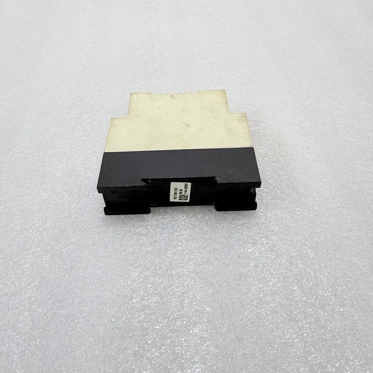 Telemecanique RE7TM11BU Timing Relay 0.05s-300h 110-240V AC/DC 1 C/O Pre-Owned