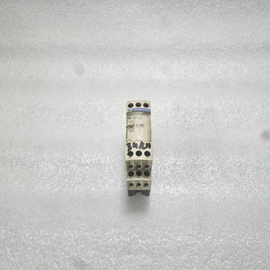 Telemecanique RE7RM11BU Timing Relay 0.05s-300h 24-240V